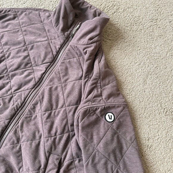 Vuori Women's Halo Insulated Jacket- Quilted - Picture 8 of 10